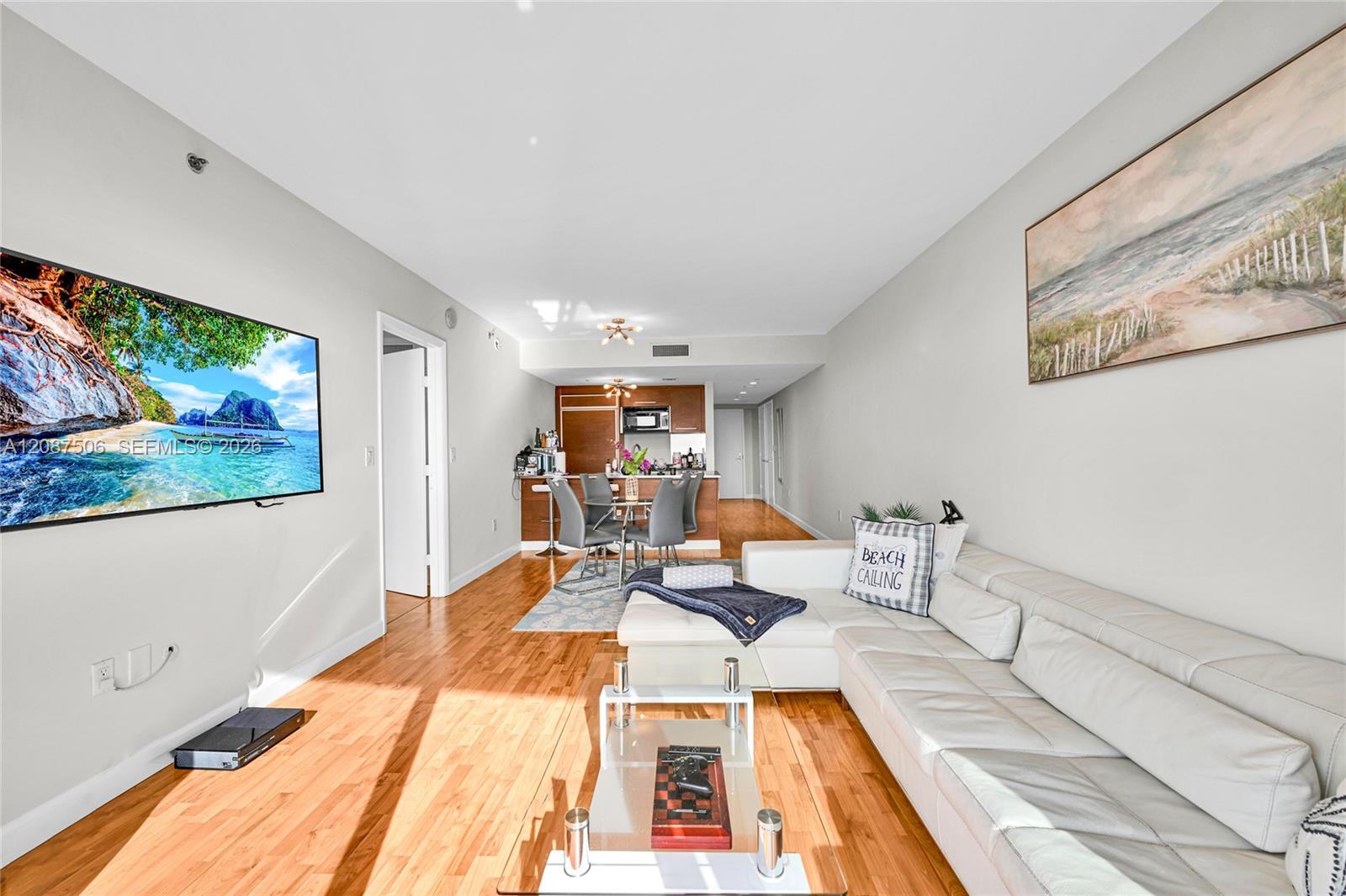 1850 S Ocean Dr # 2709 — Photo 2