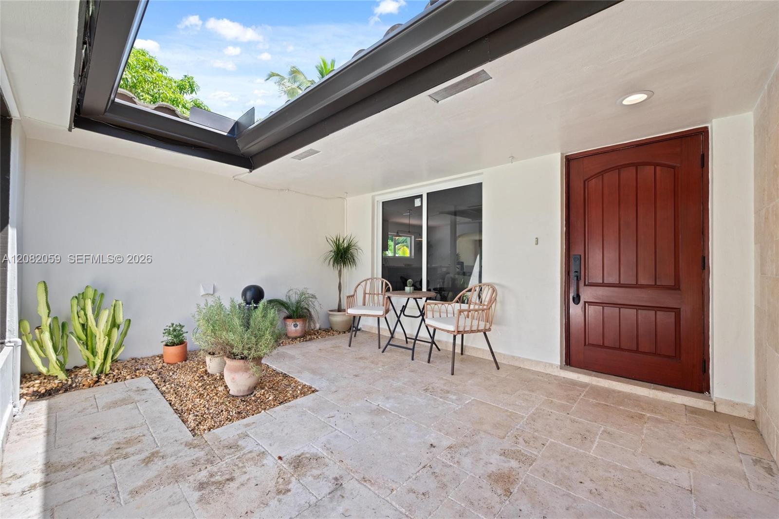 10619 NE 10th Pl — Photo 4