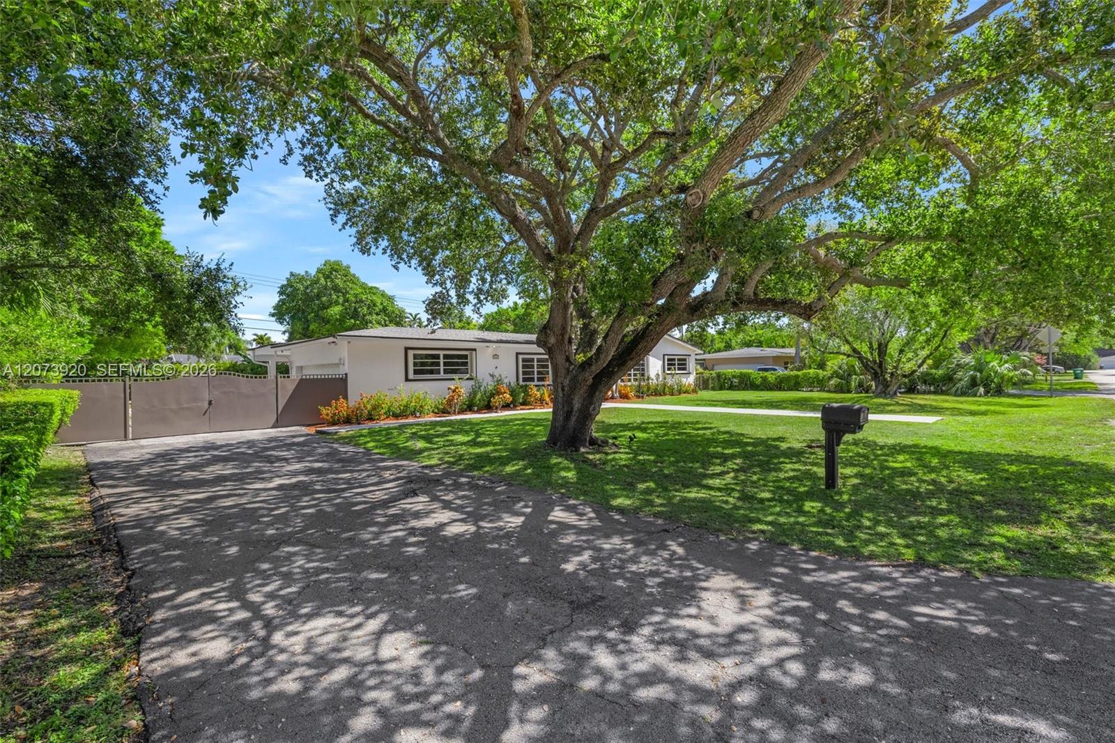 8261 SW 142nd St — Photo 5