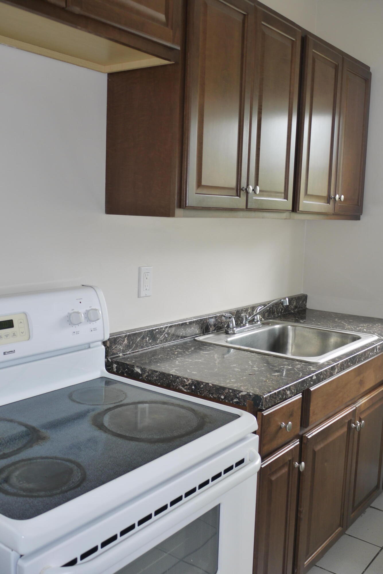 830 80th Street # 5 — Photo 3