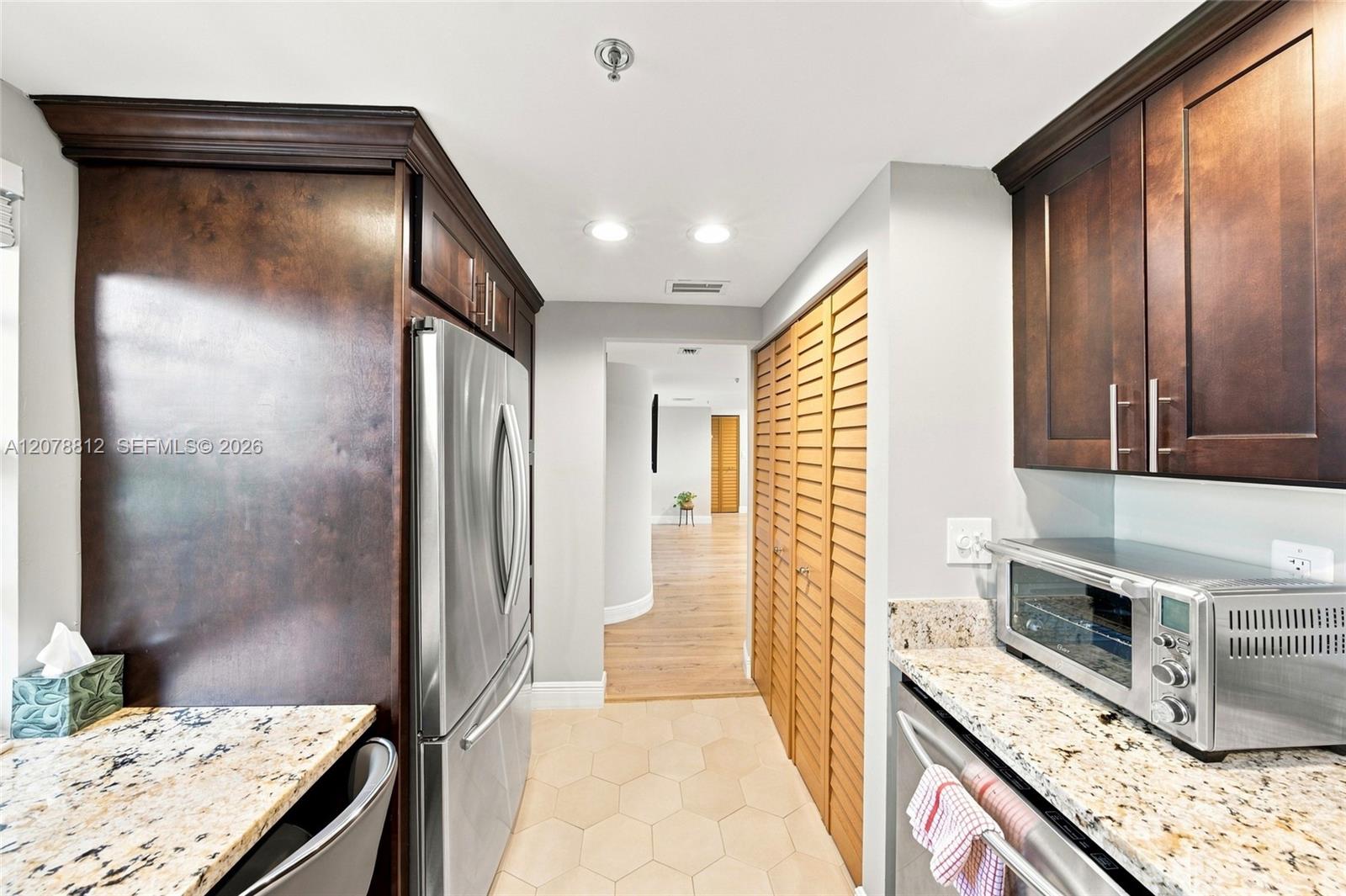 3940 Inverrary Blvd # A — Photo 4