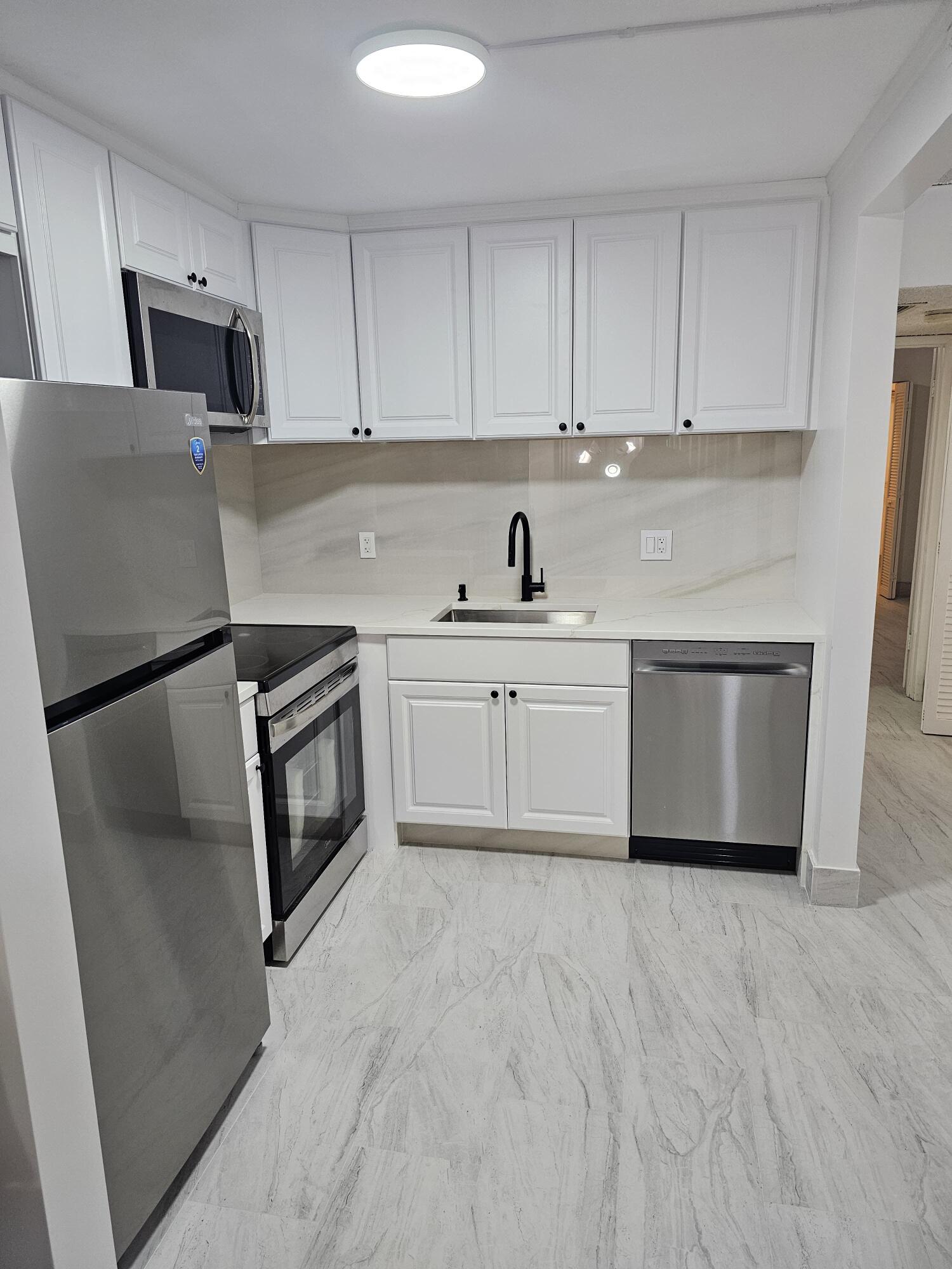 555 Purdy Lane # 114, Palm Springs FL 33461