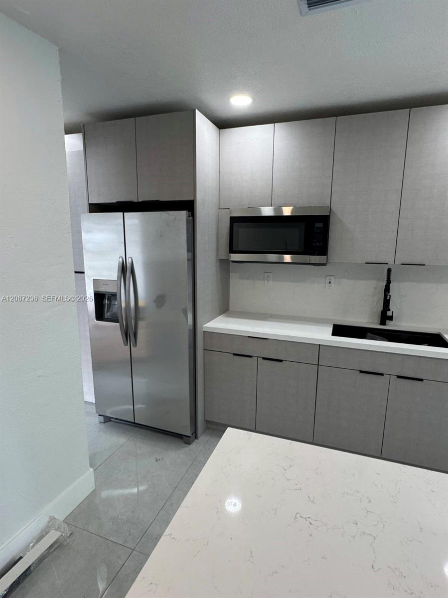 19201 NW 10th Ct — Photo 3