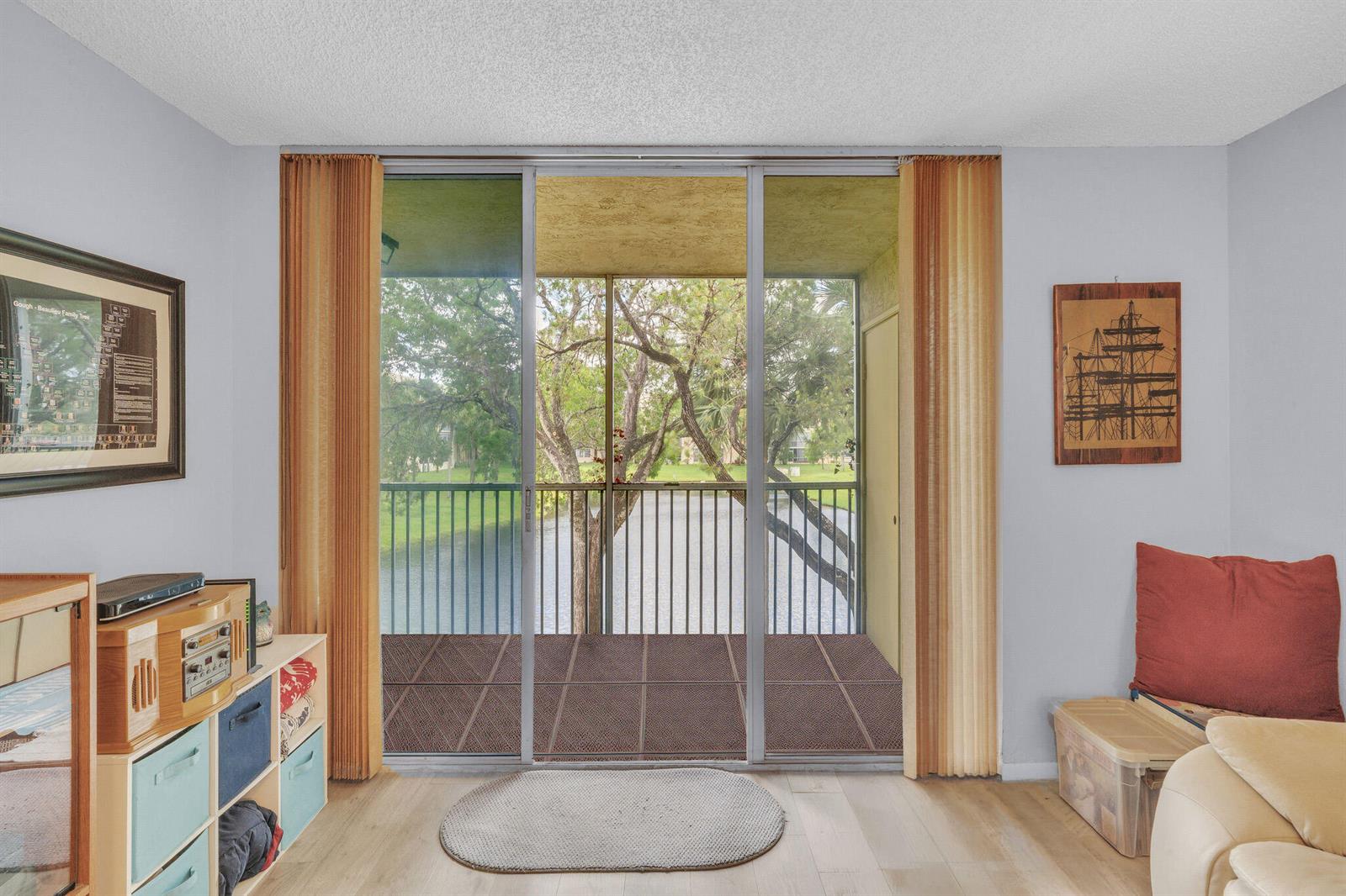 3361 NW 47th Terrace # 231, Lauderdale Lakes FL 33319