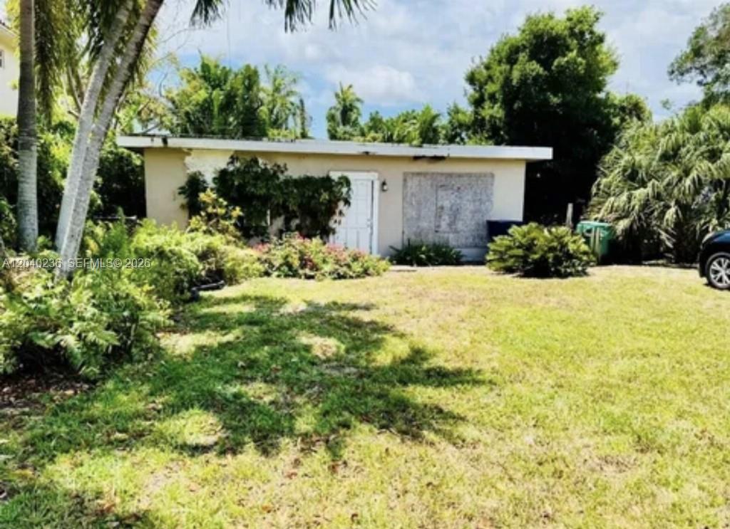 2616 NE 214th St, Miami FL 33180