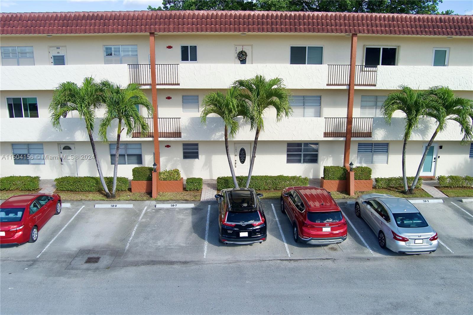 281 S Hollybrook Dr # 103, Pembroke Pines FL 33025