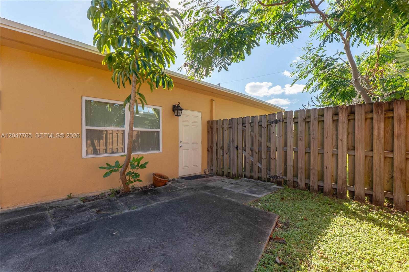 2621 SW 12th Ter # B, Fort Lauderdale FL 33315