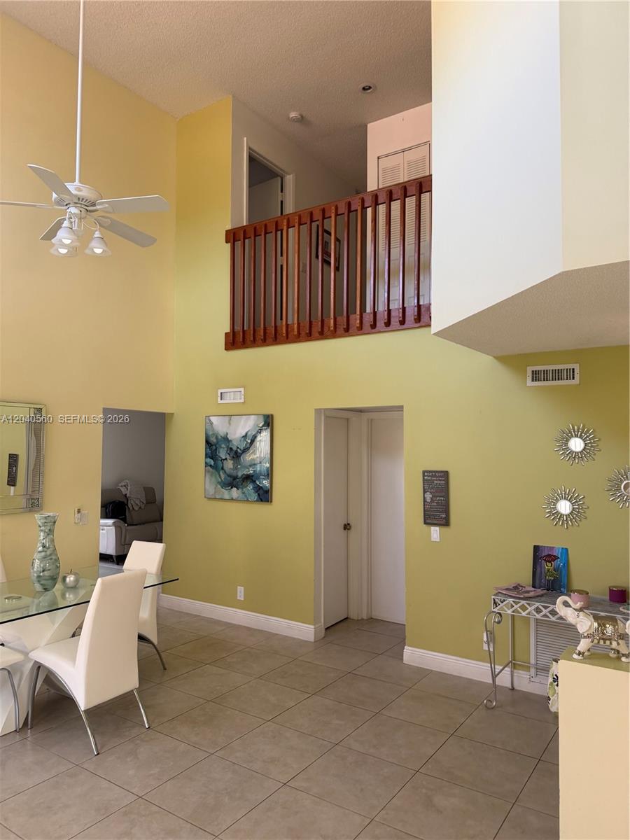 1335 Seagrape Cir — Photo 3