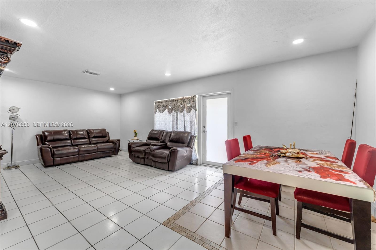 9741 Bahama Dr — Photo 5