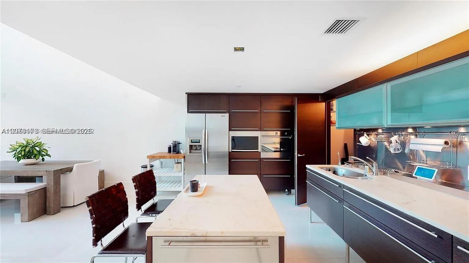 6000 Collins Ave # 124 — Photo 4