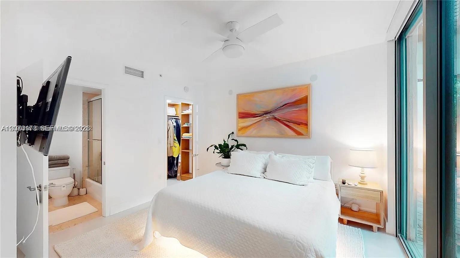 6000 Collins Ave # 124 — Photo 5