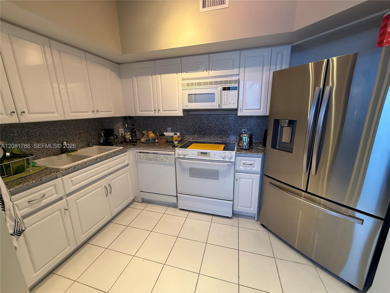 6301 Collins Ave # LPH4 — Photo 5