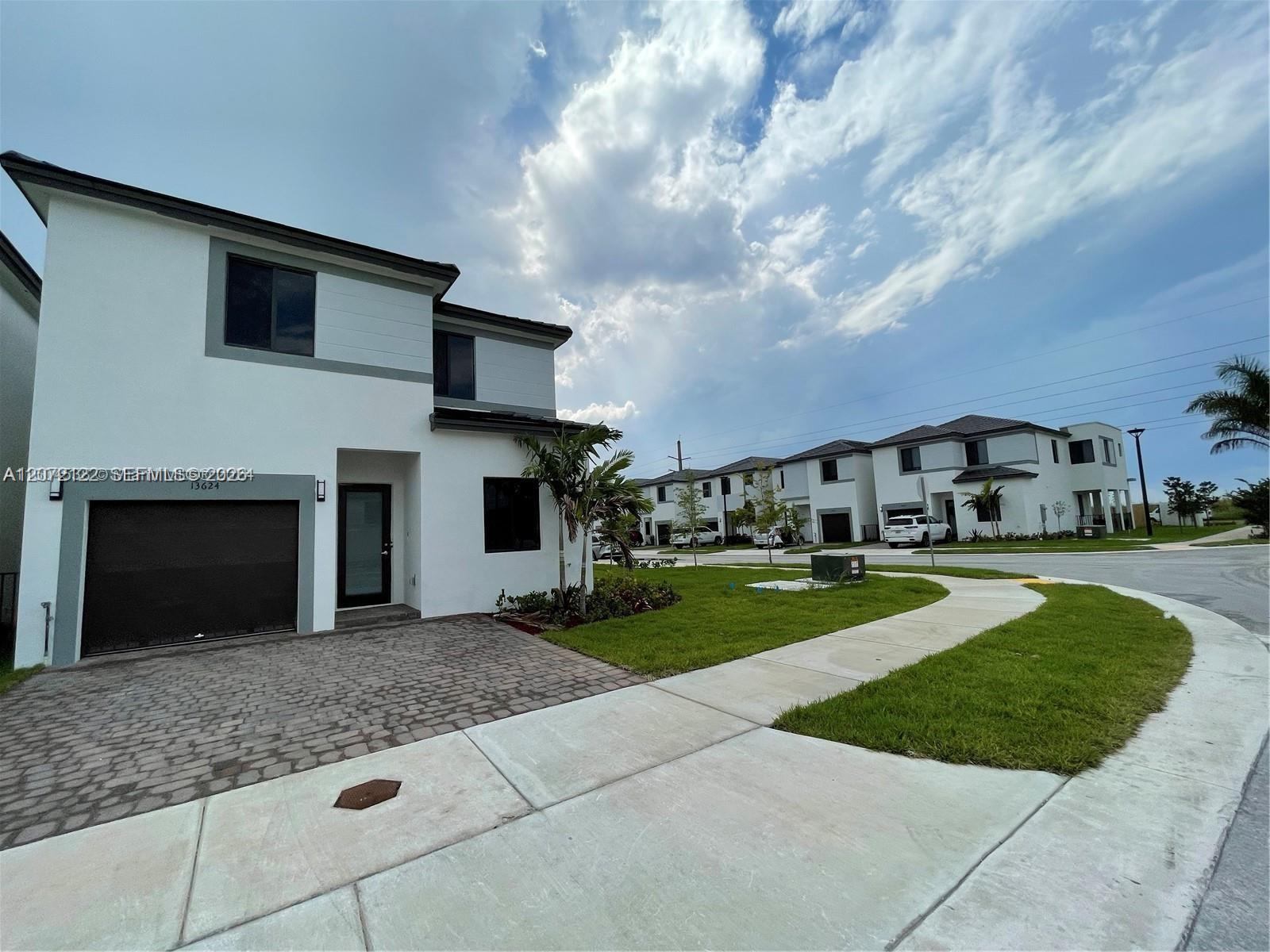 13624 SW 158th Ave,, Miami FL 33196