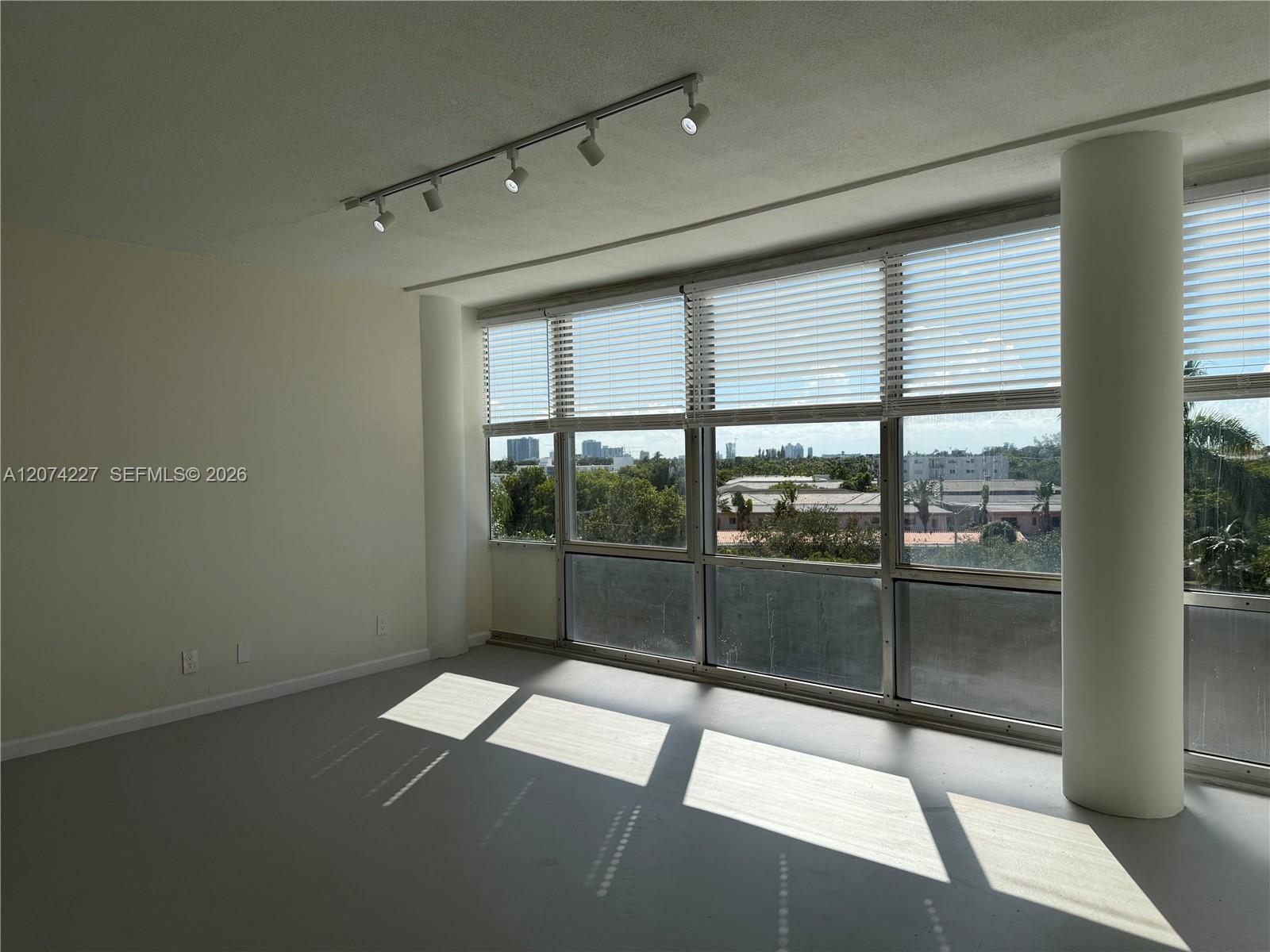 900 Bay Dr # 413 — Photo 3