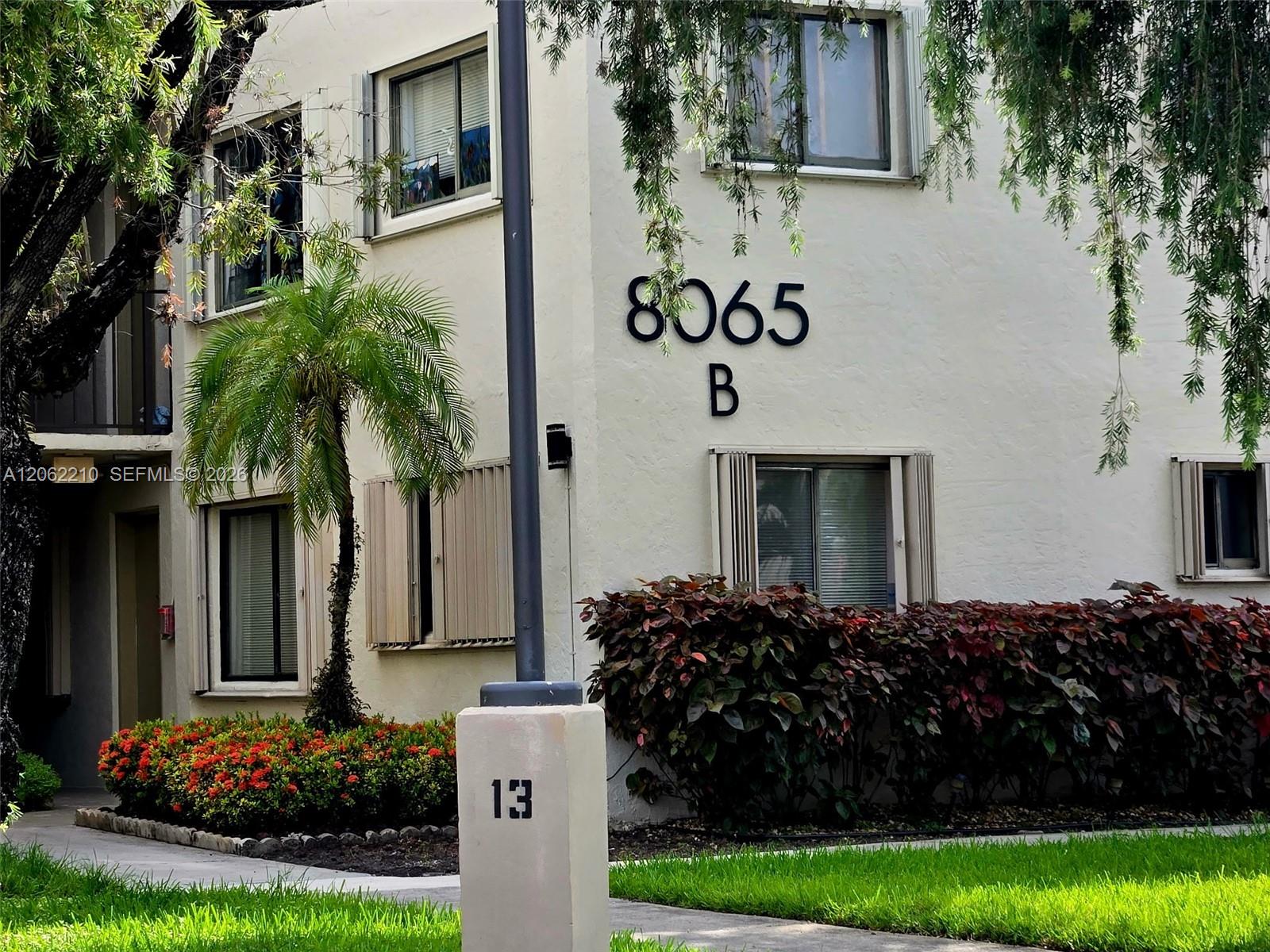 8065 SW 107th Ave # 301 — Photo 2