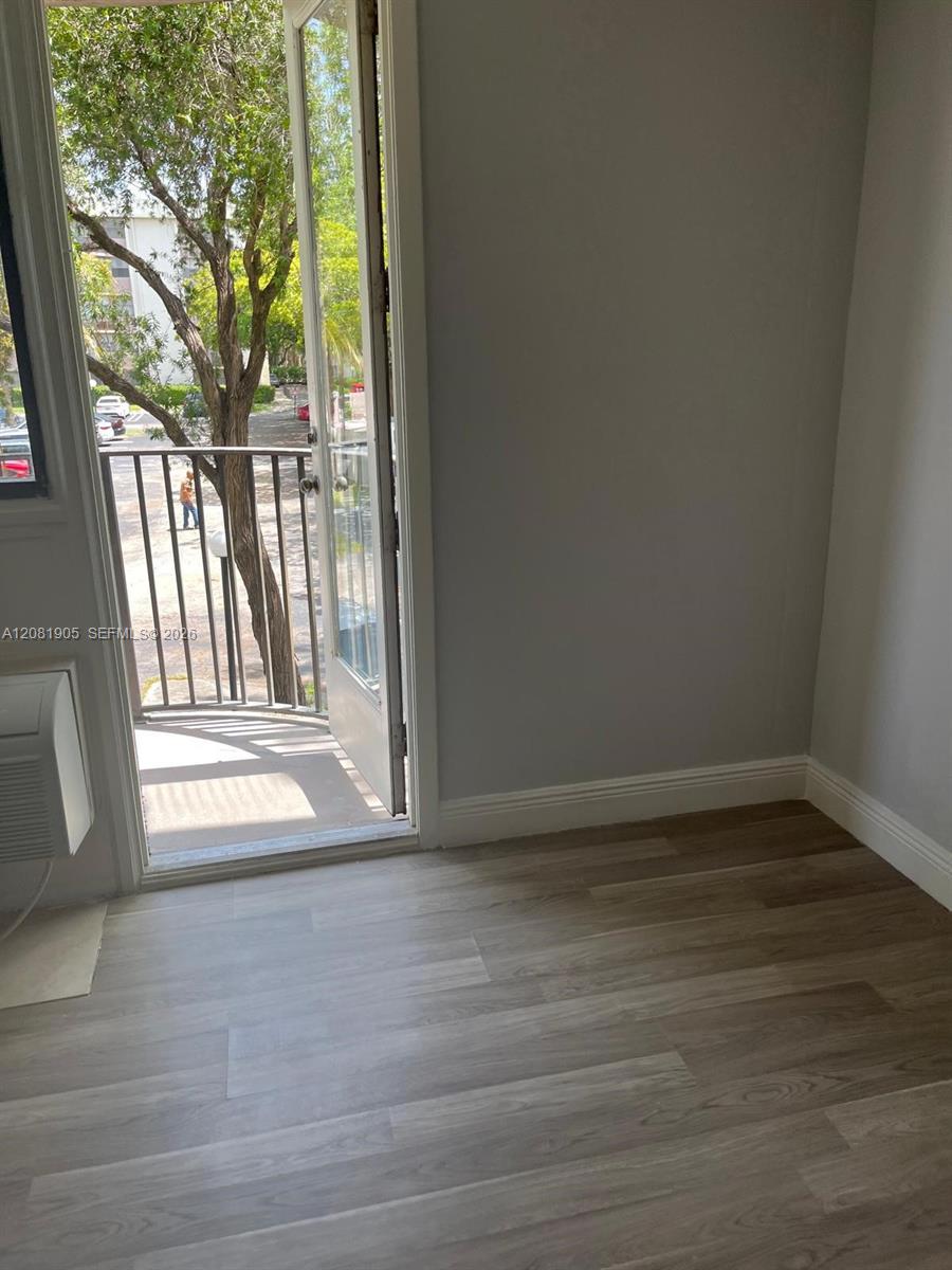2701 Riverside Dr # B — Photo 5