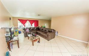 5333 NW 18th St # 3A — Photo 3