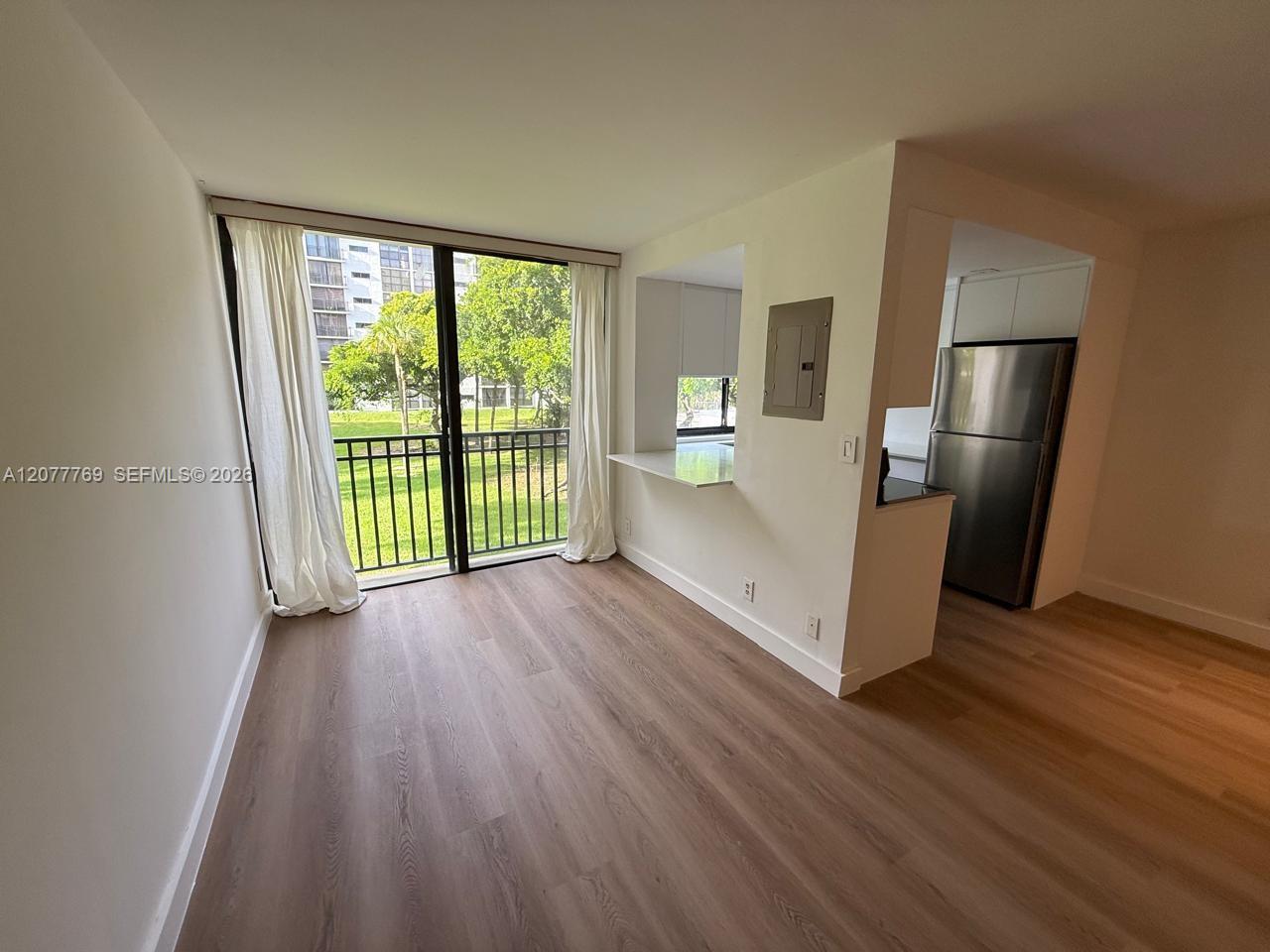 17011 N Bay Rd # 215 — Photo 4