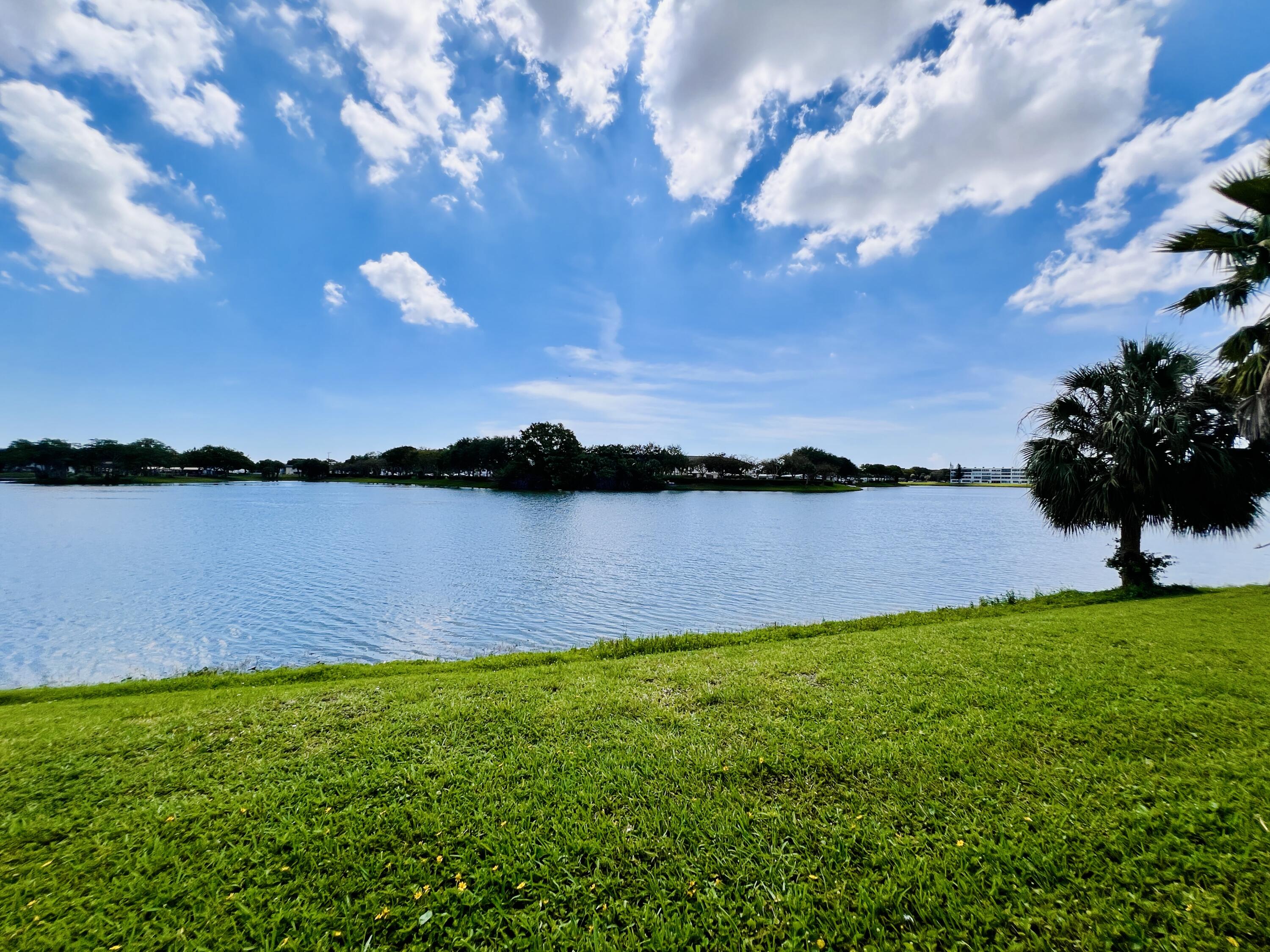 57 Chatham C, West Palm Beach FL 33417