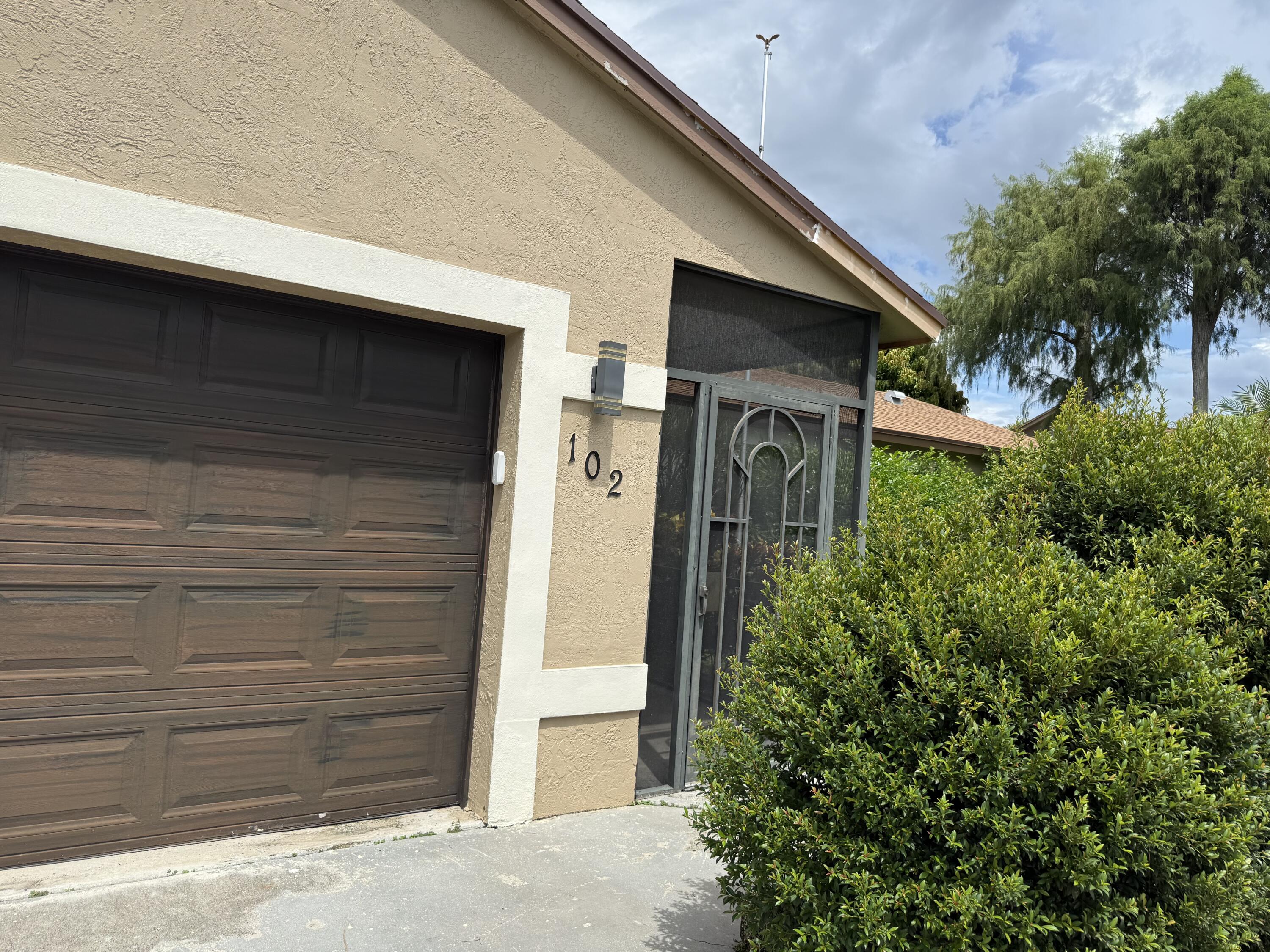 102 SAND PINE Way — Photo 2