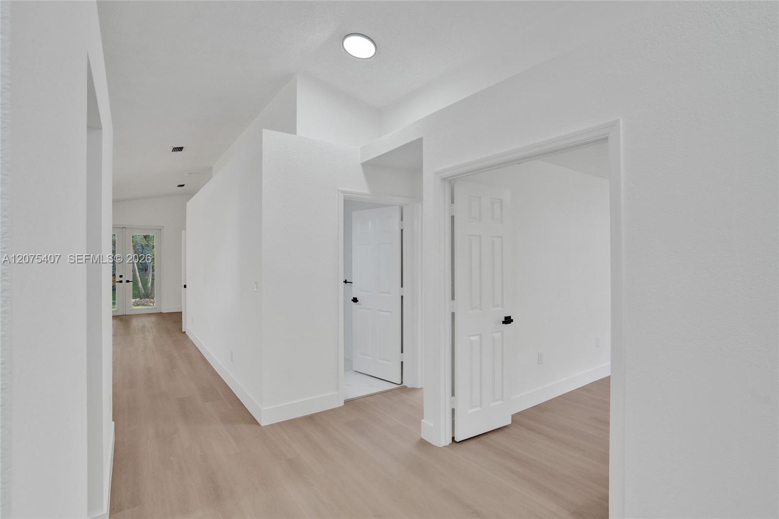 4114 Sapphire St — Photo 5