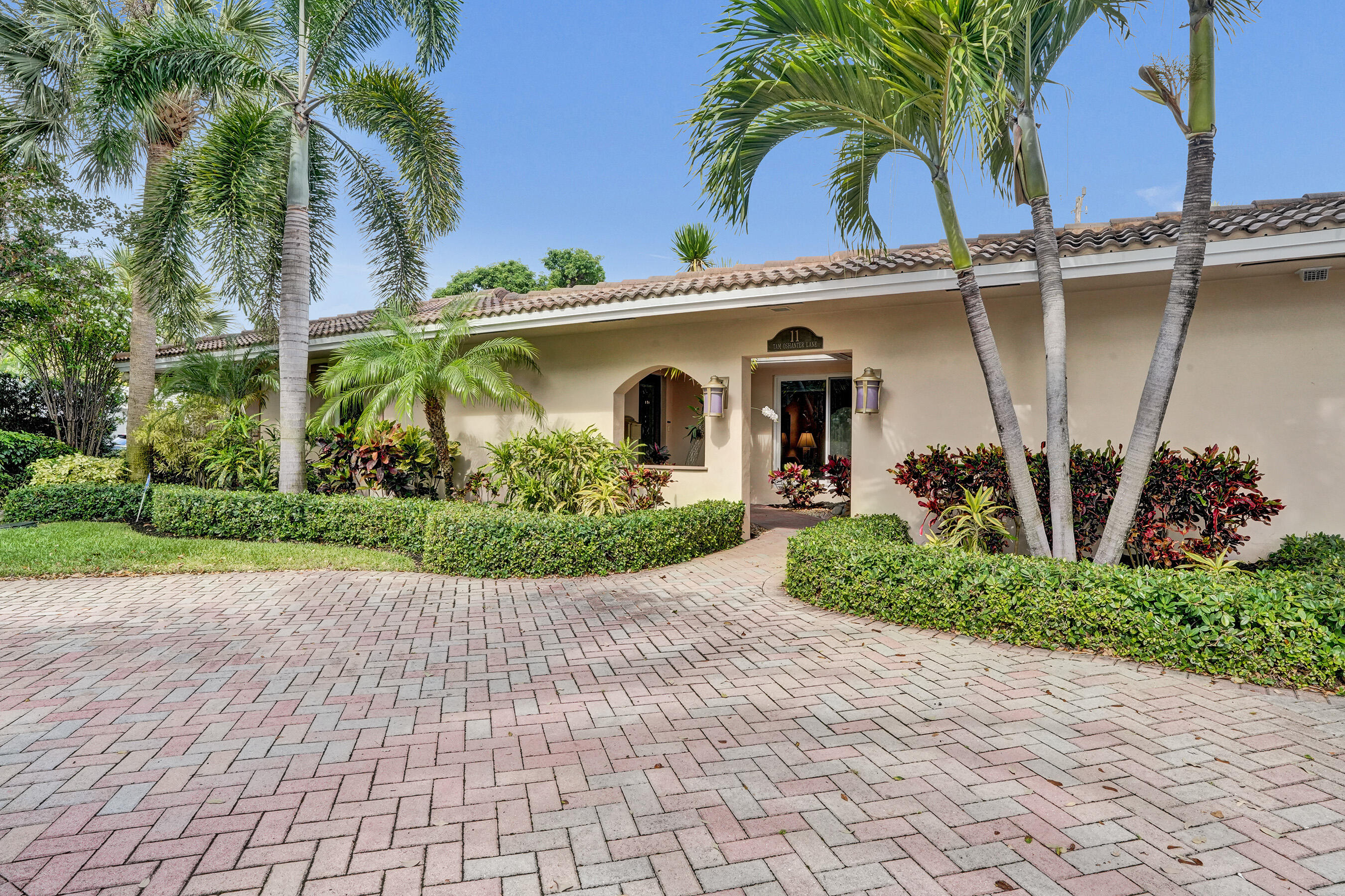 11 Tam O'shanter Lane, Fort Lauderdale FL 33308