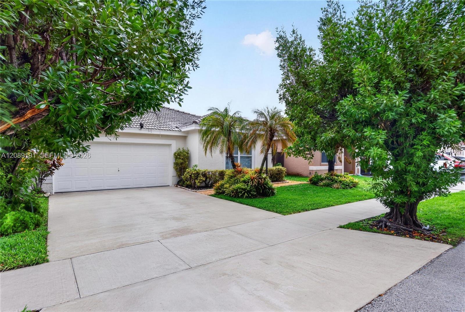 7557 SW 164th Ct — Photo 3