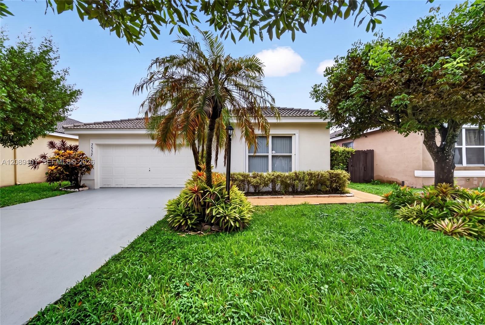 7557 SW 164th Ct — Photo 4