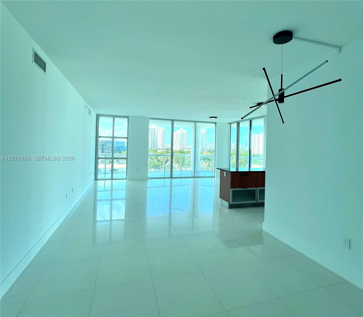 3131 NE 188th St  #1-801 View 11
