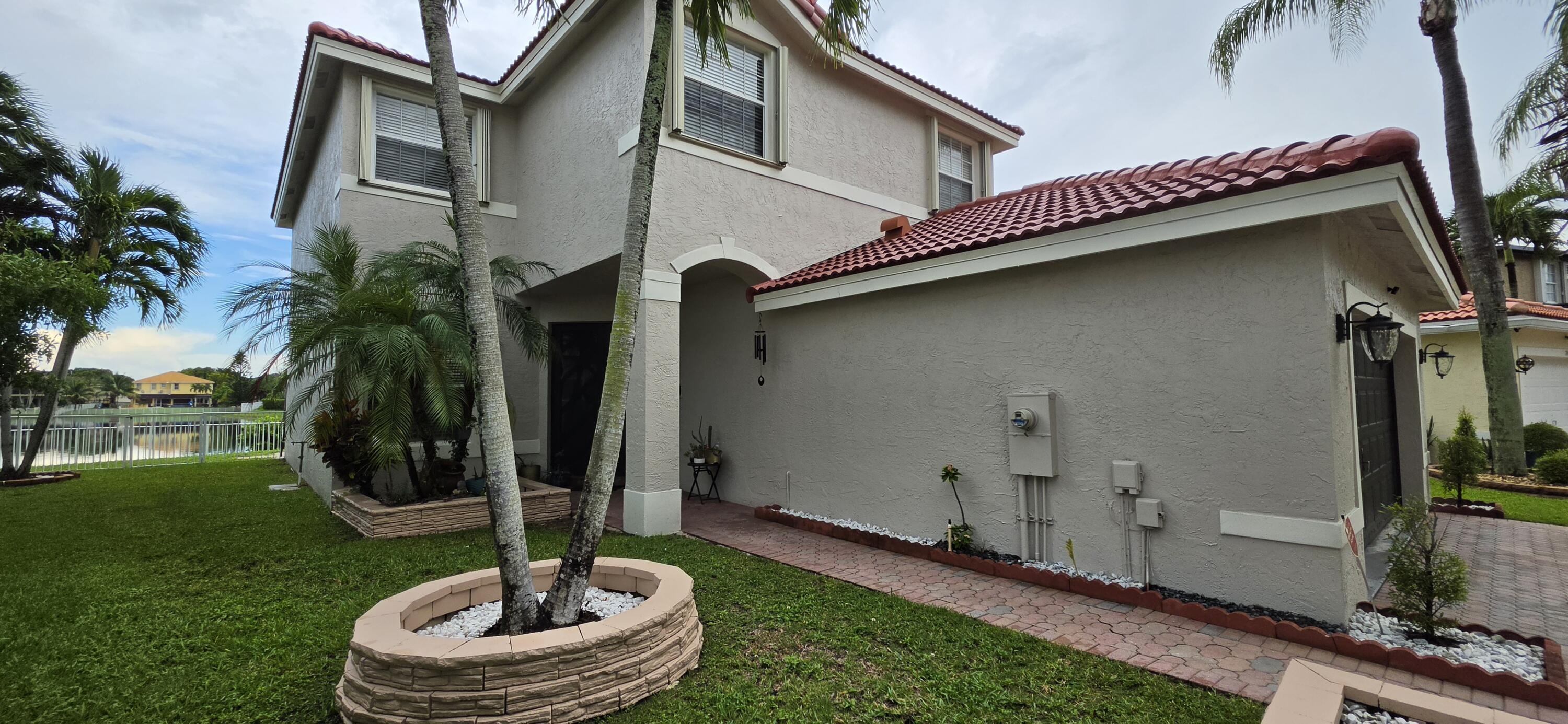 2031 SW 157TH Avenue — Photo 3
