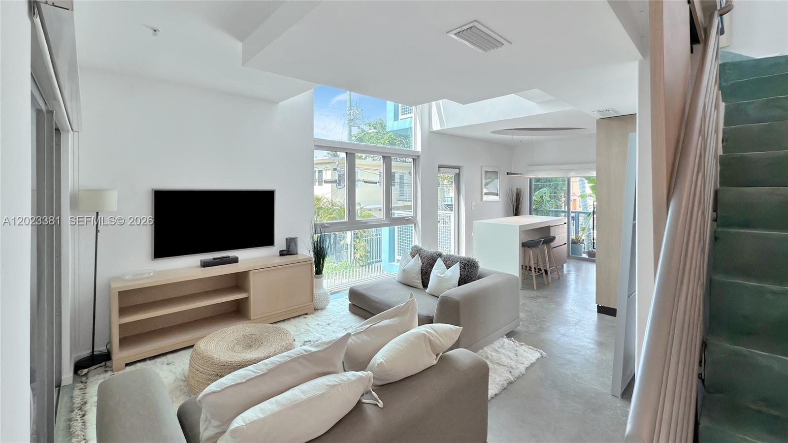 734 Michigan Ave # 7 — Photo 3