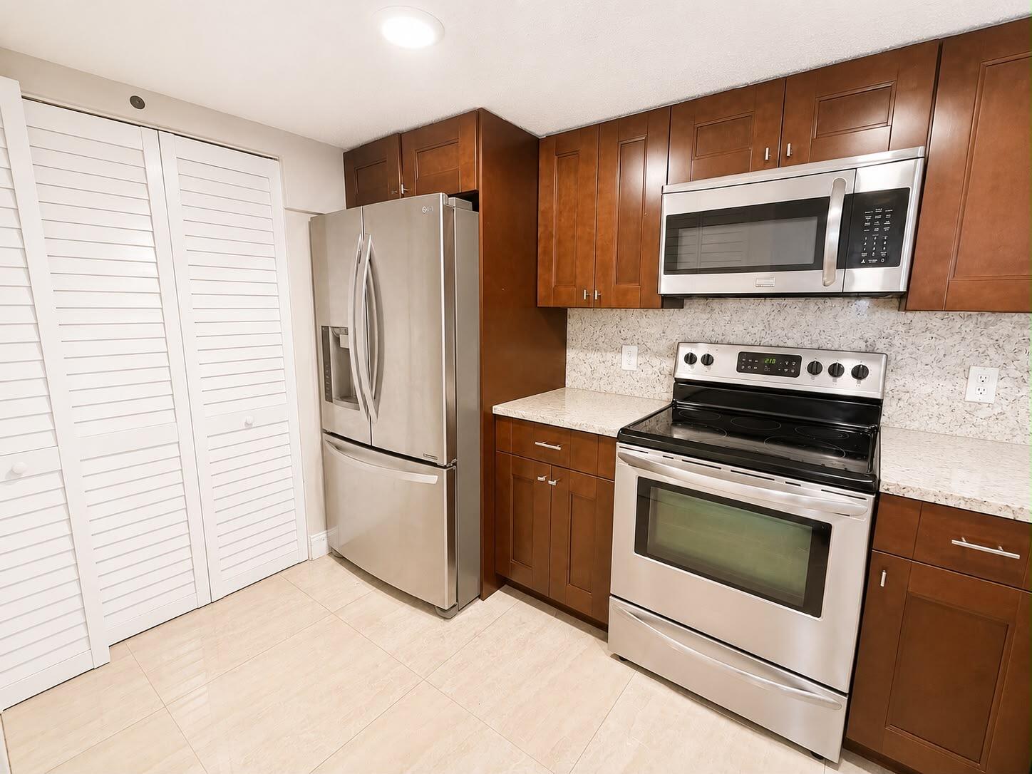 5045 Wiles Road # 105 — Photo 5