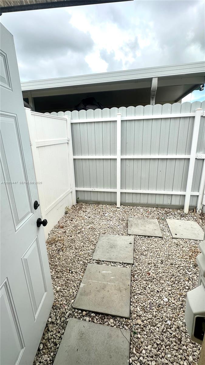 20221 SW 115th Ave # 1 — Photo 2