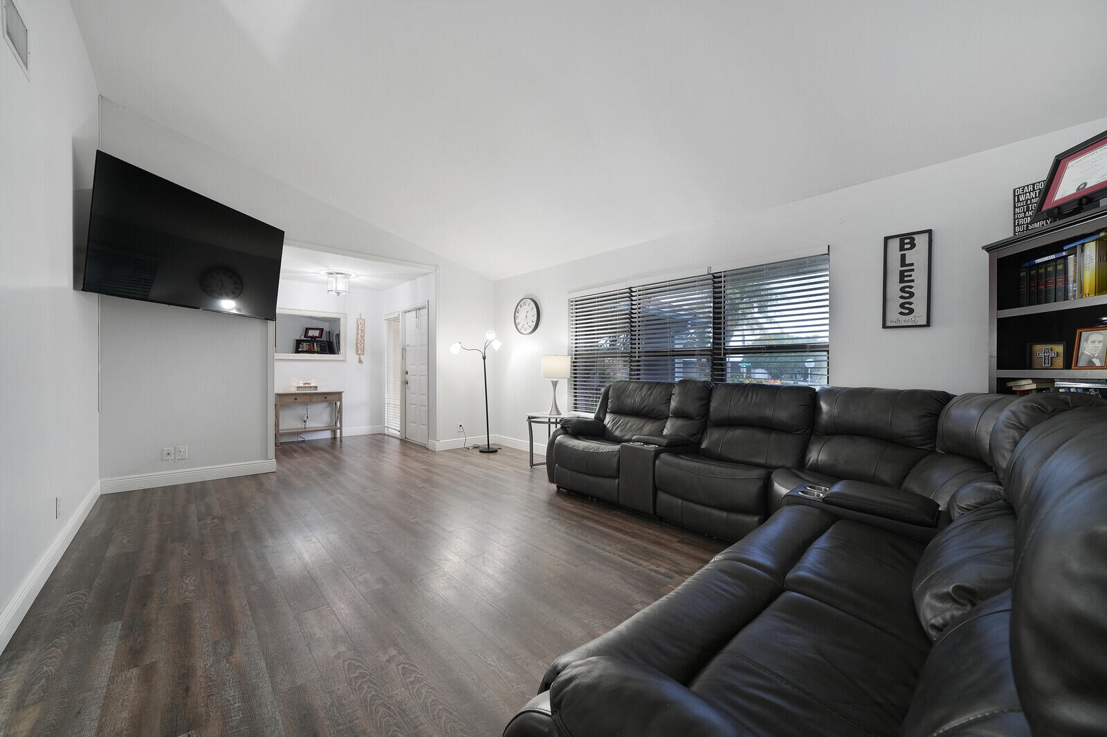 230 Ponce De Leon Street — Photo 3