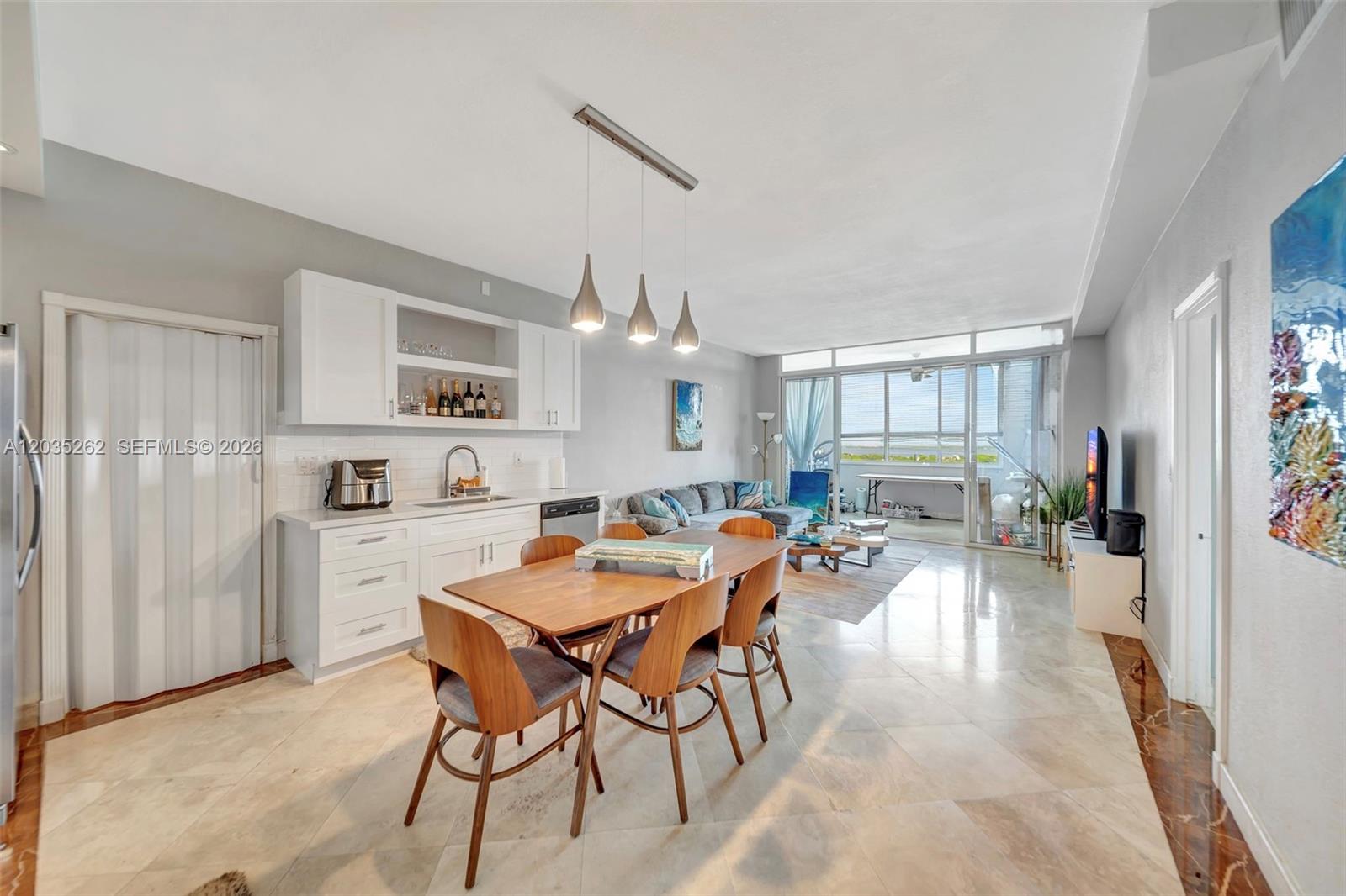 5005 Collins Ave, Miami Beach FL 33140