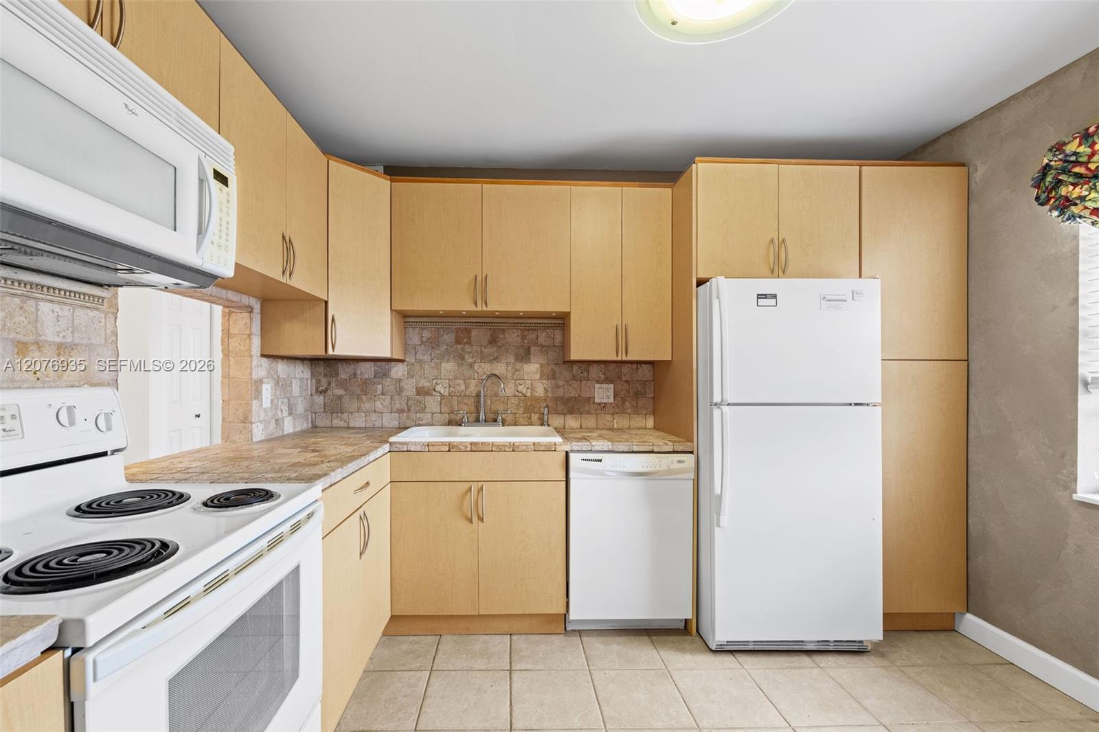 110 Lake Meryl Drive # 216 — Photo 5