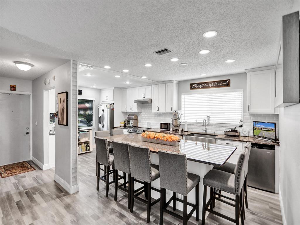 138 Lake Barbara Drive # 138 — Photo 4