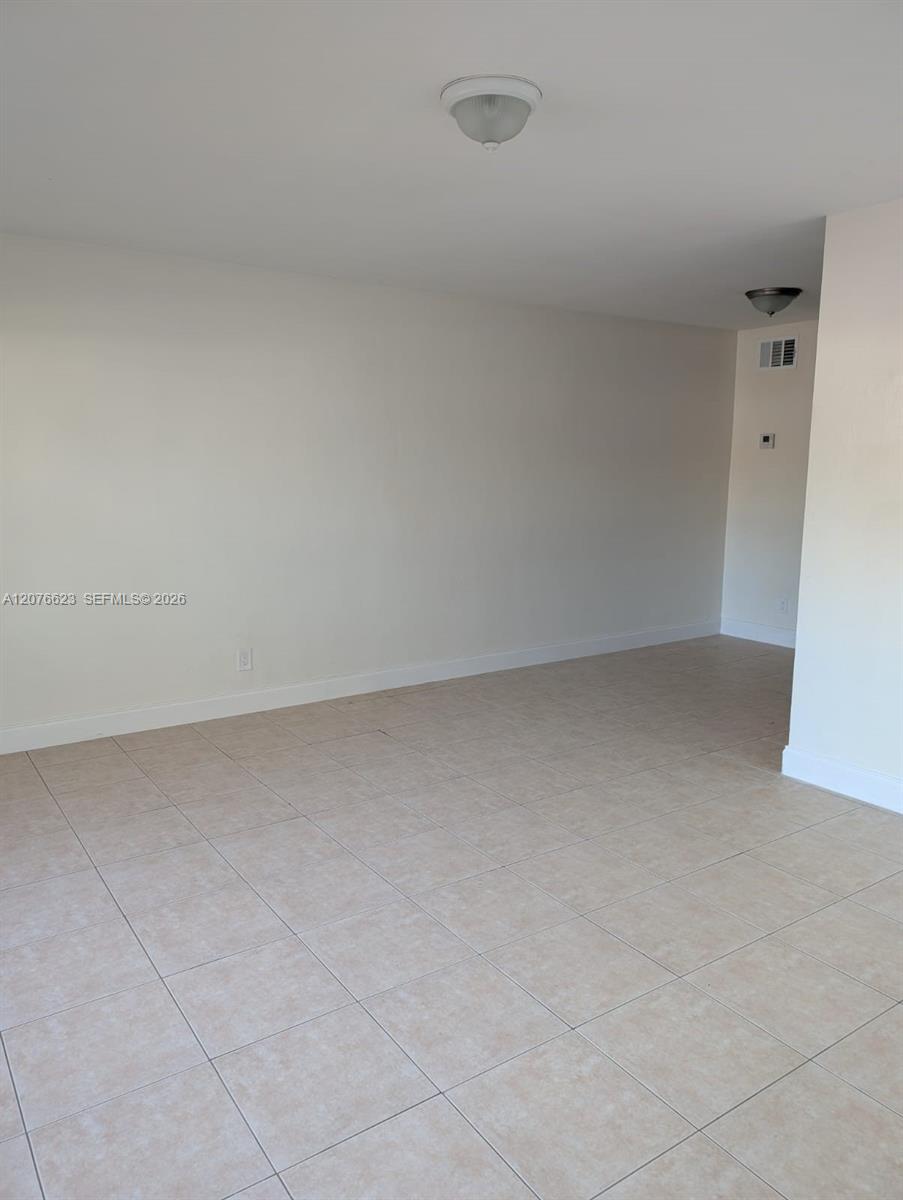 1118 NW 2nd Ave # 1118 — Photo 2