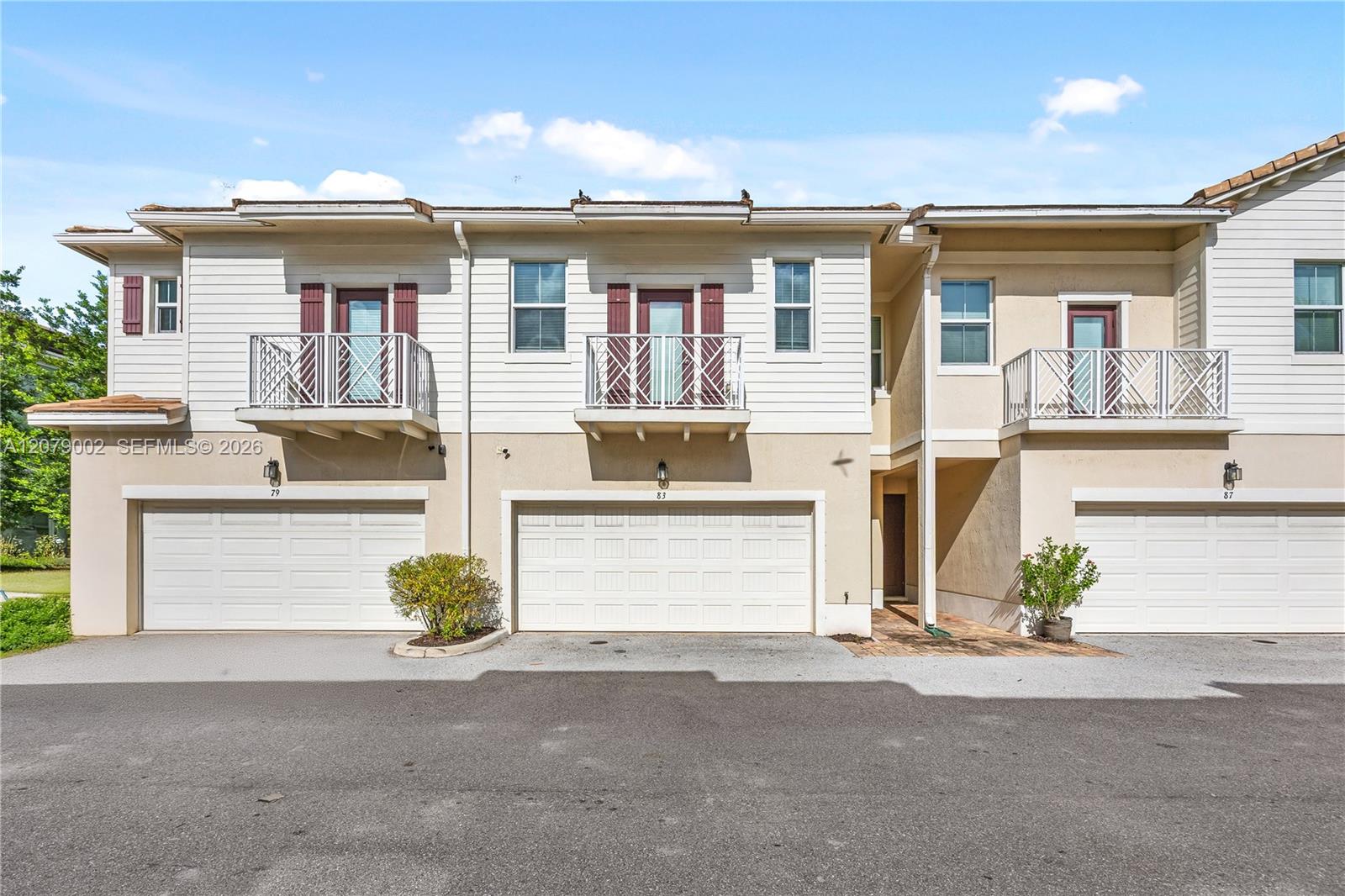 83 Palm Ln, Royal Palm Beach FL 33411