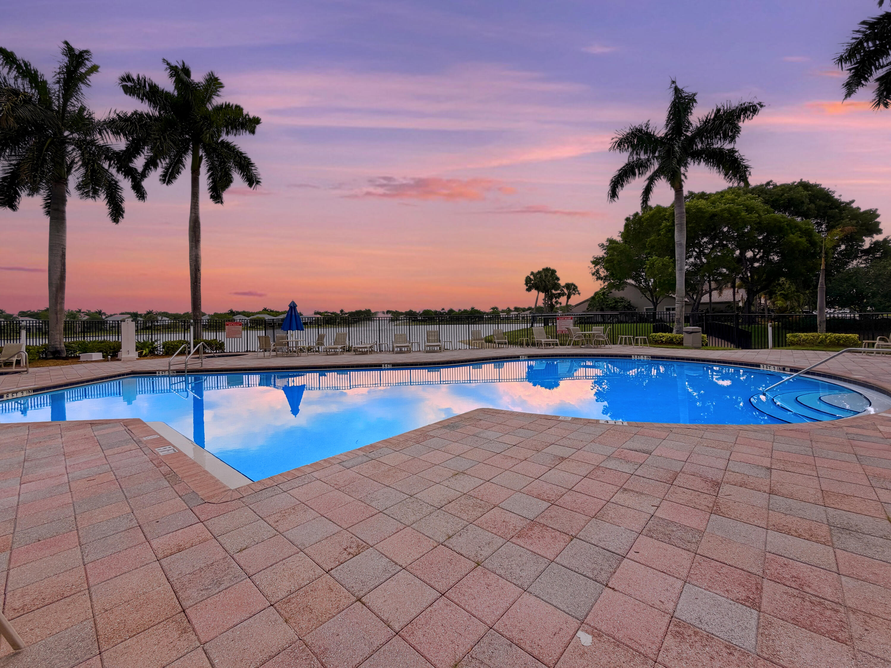 10725 PELICAN Drive — Photo 2