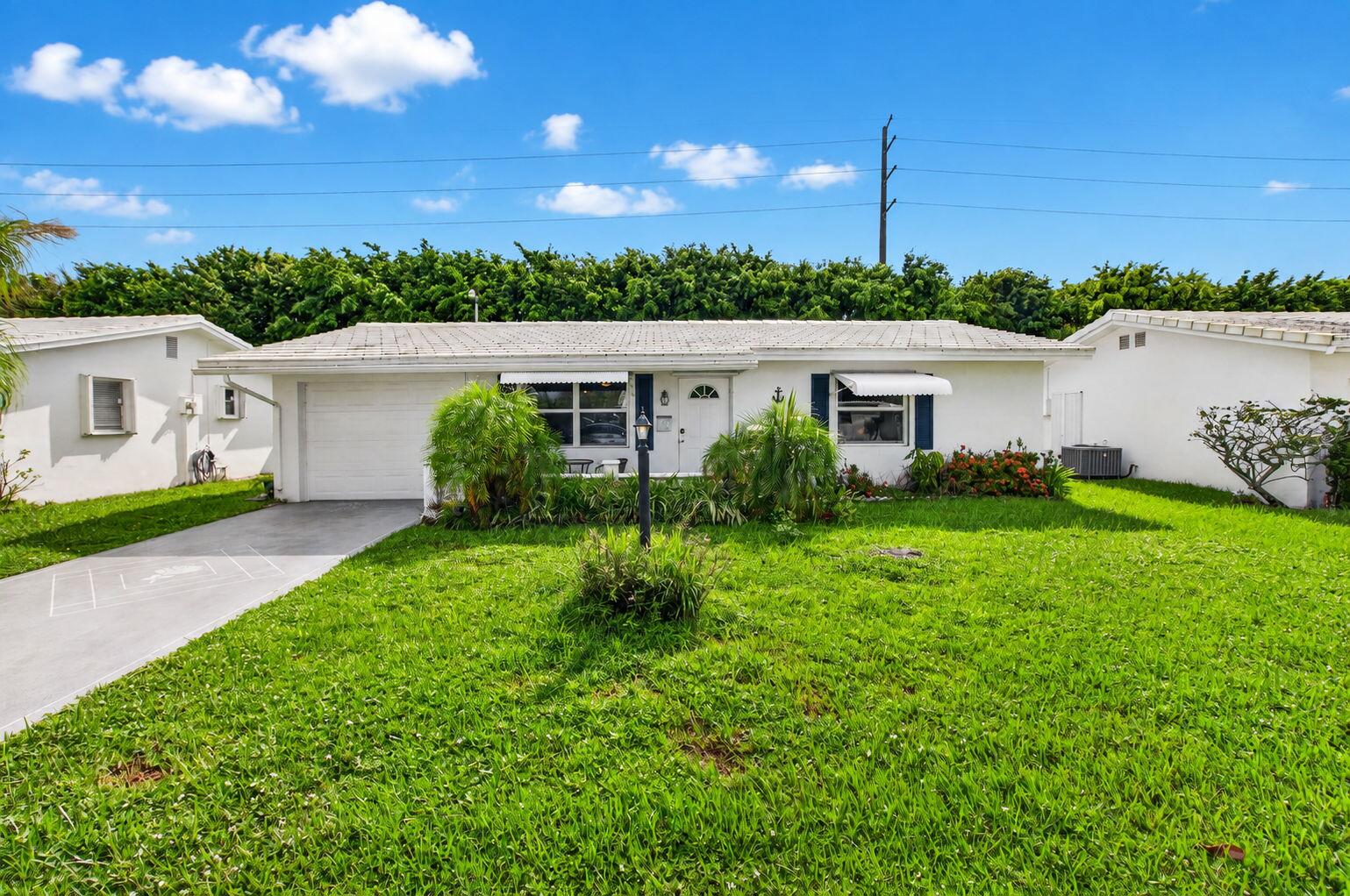 400 SW 8TH Place, Boynton Beach FL 33426