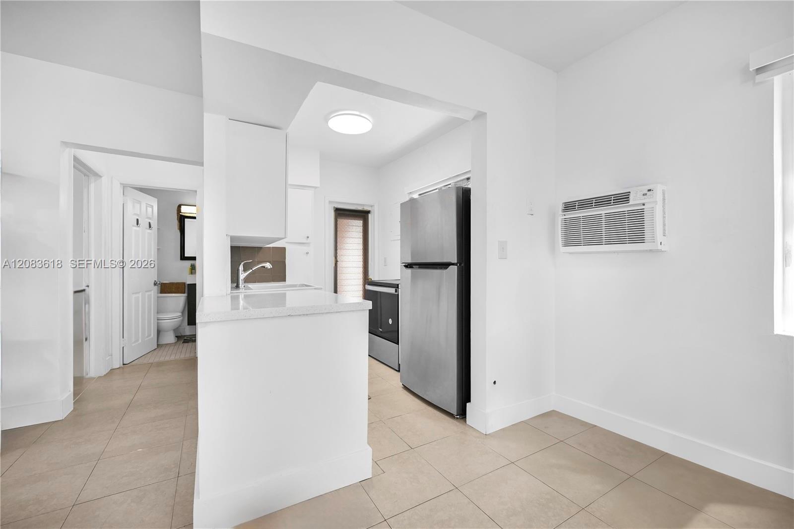 1195 Marseille Dr # 5 — Photo 5