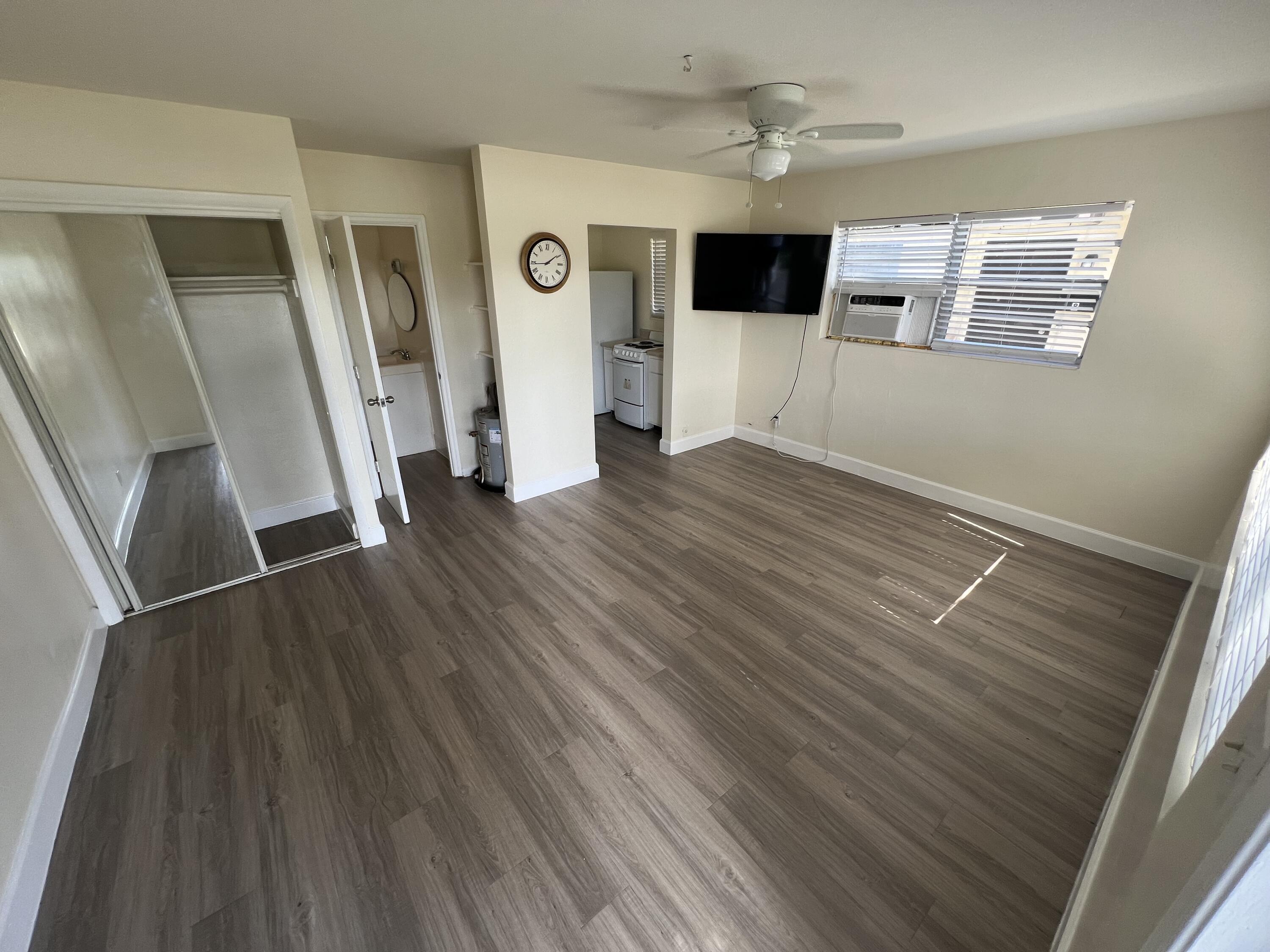 1150 W Blue Heron Boulevard — Photo 3