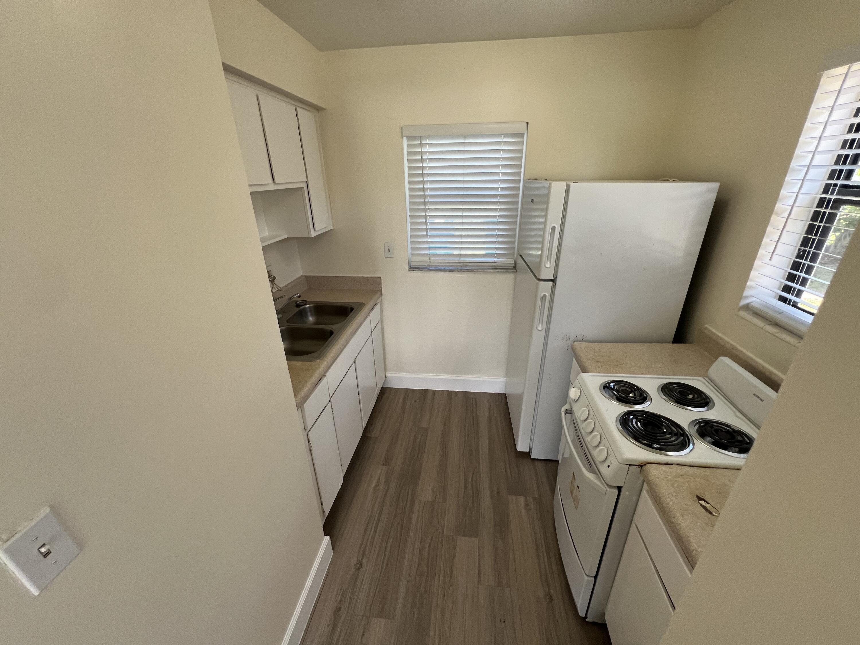 1150 W Blue Heron Boulevard — Photo 5