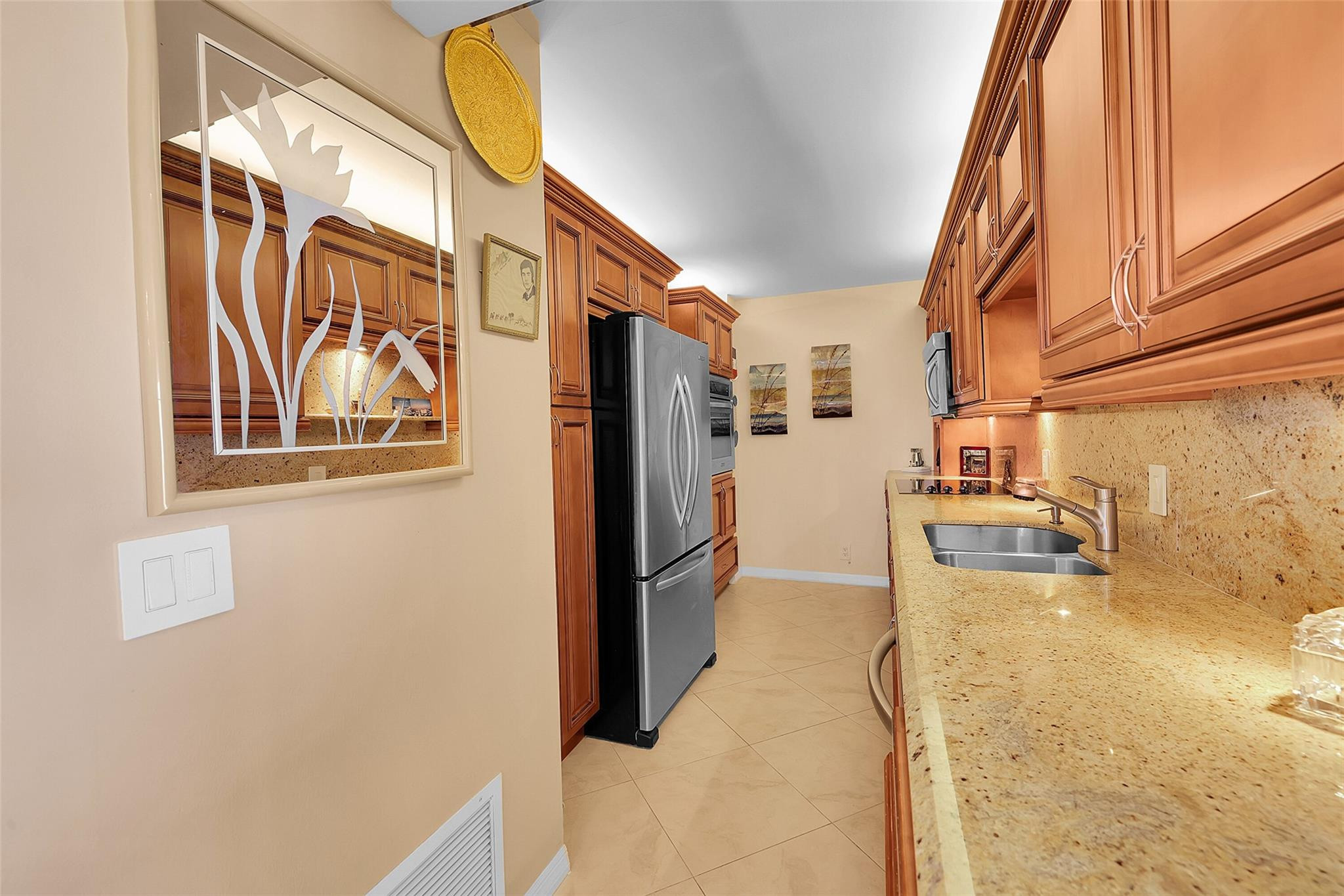 1200 HIBISCUS Avenue — Photo 5