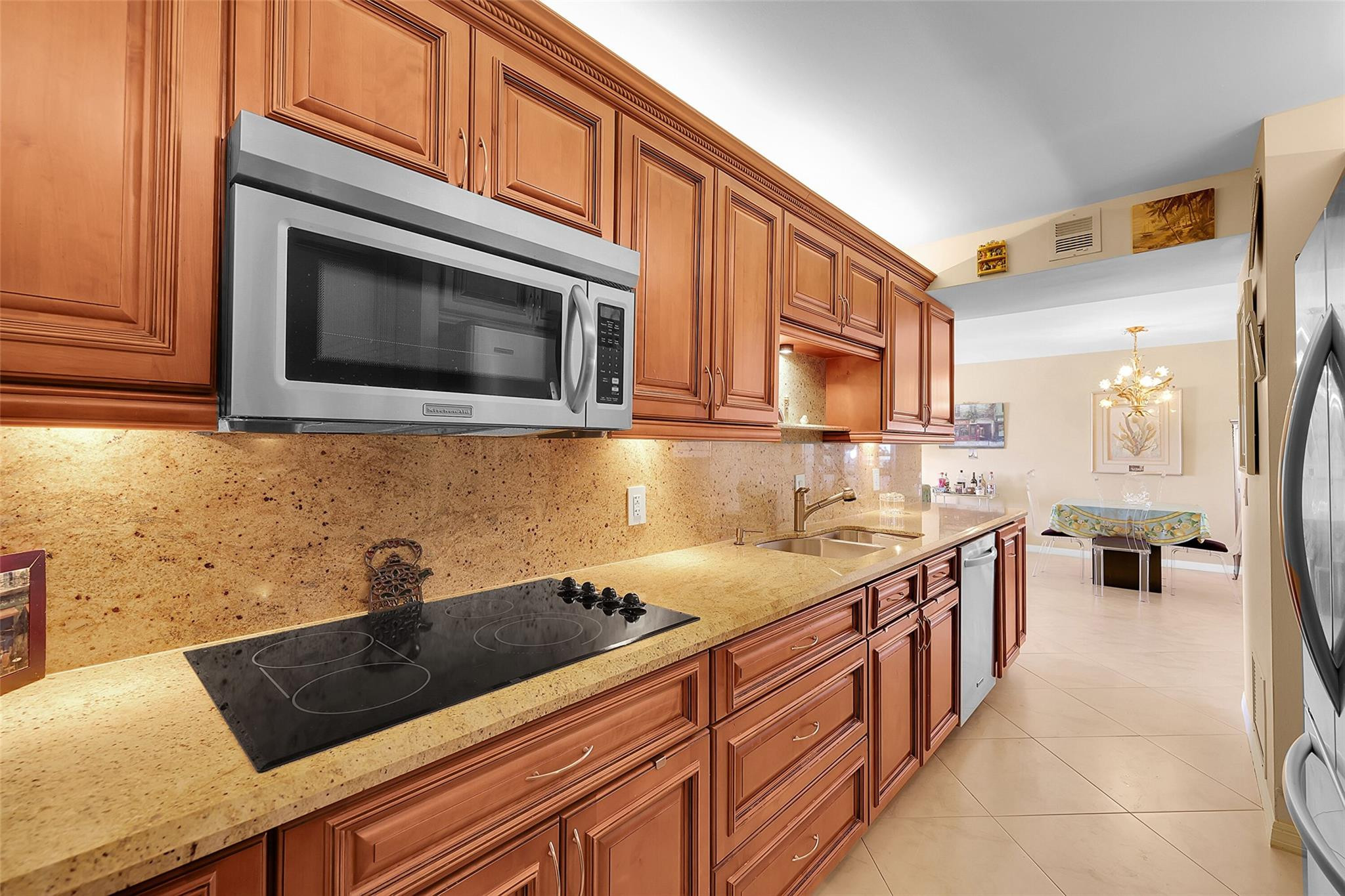 1200 HIBISCUS Avenue — Photo 4