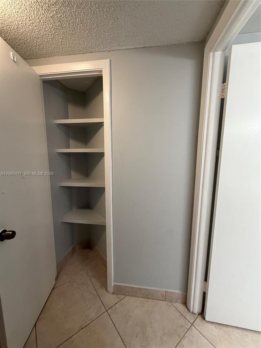 8290 Lake Dr # 540 — Photo 4