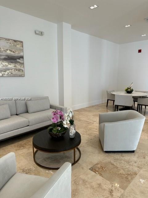 2201 S Ocean Drive # 1507 — Photo 5