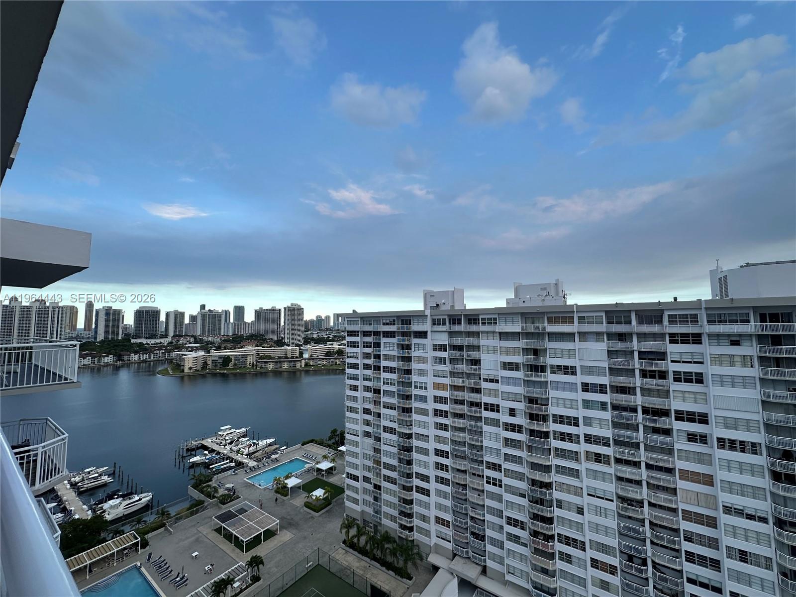 18051 Biscayne Blvd # PH05, Aventura FL 33160