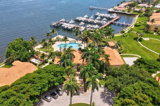 135 YACHT CLUB Way # 305, Hypoluxo FL 33462